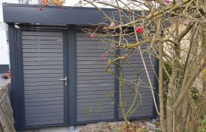 Carport von Siebau mit Wandelementen in blickhemmender Lattung